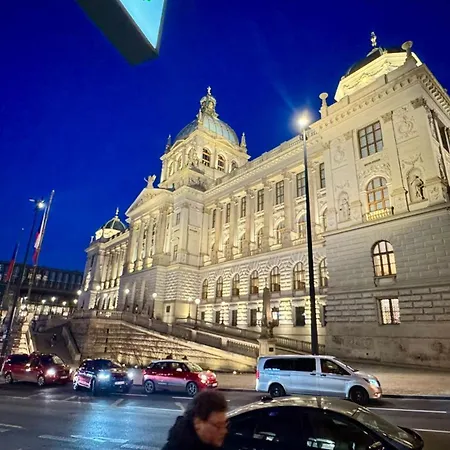 Lejlighed Night Next To The Museum
