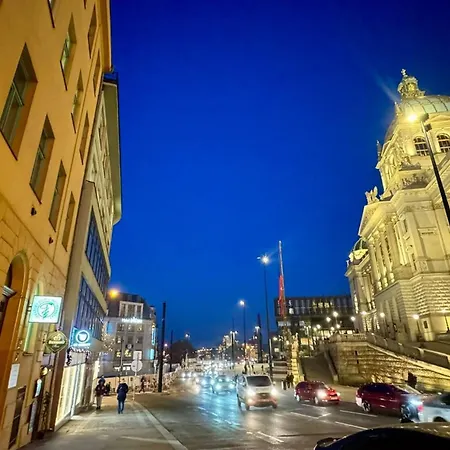 Daire Night Next To The Museum